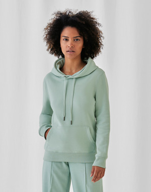 Queen Hooded 245.42